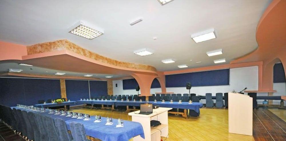 Bm International Hotel 4*